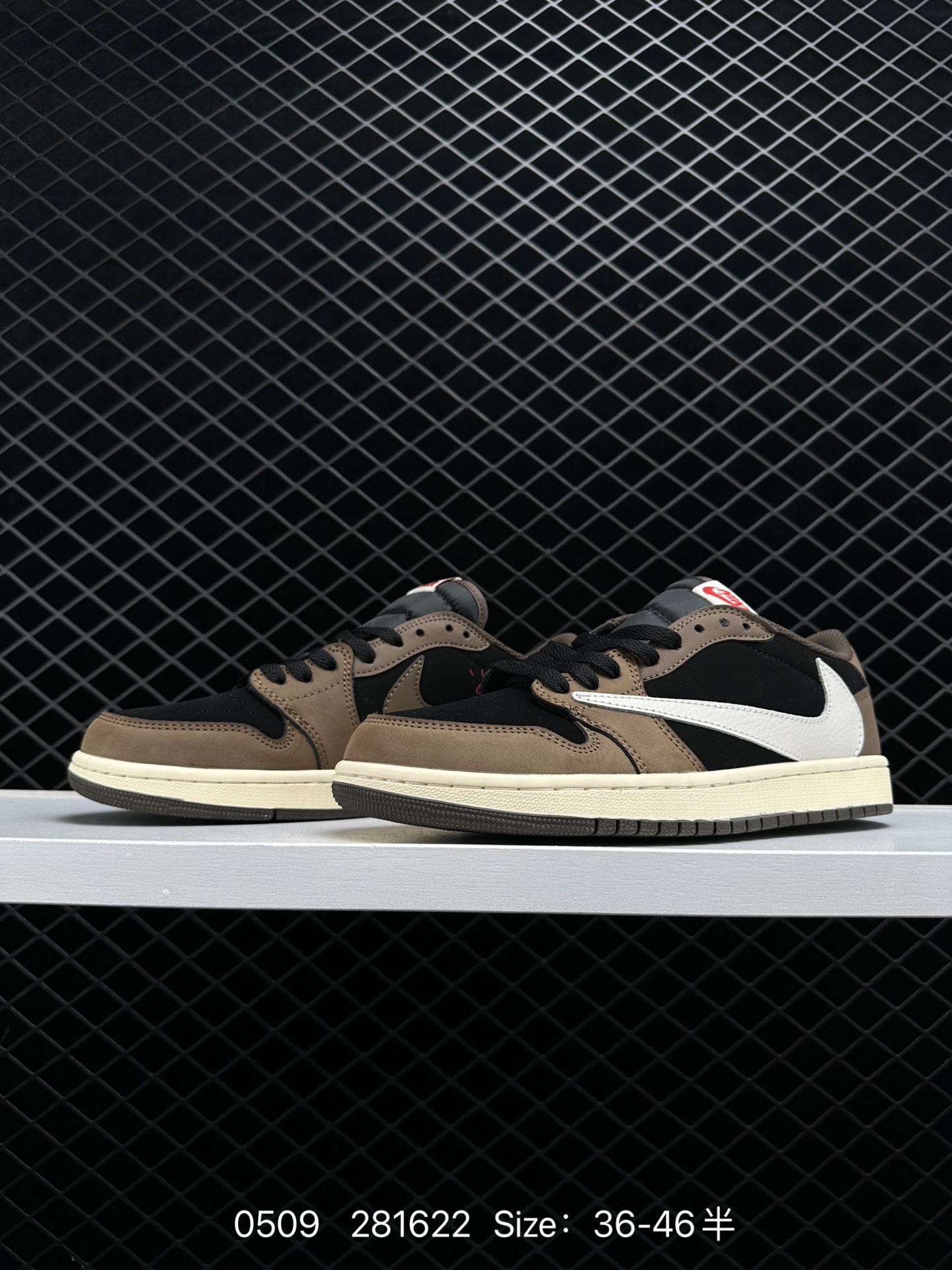 NIKE  Air Jordan 1 Low